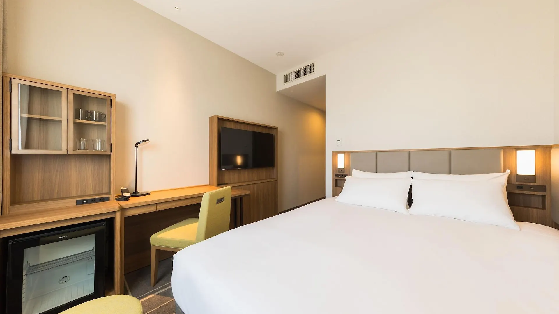 Jr-East Hotel Mets Mejiro Tokyo 3*,